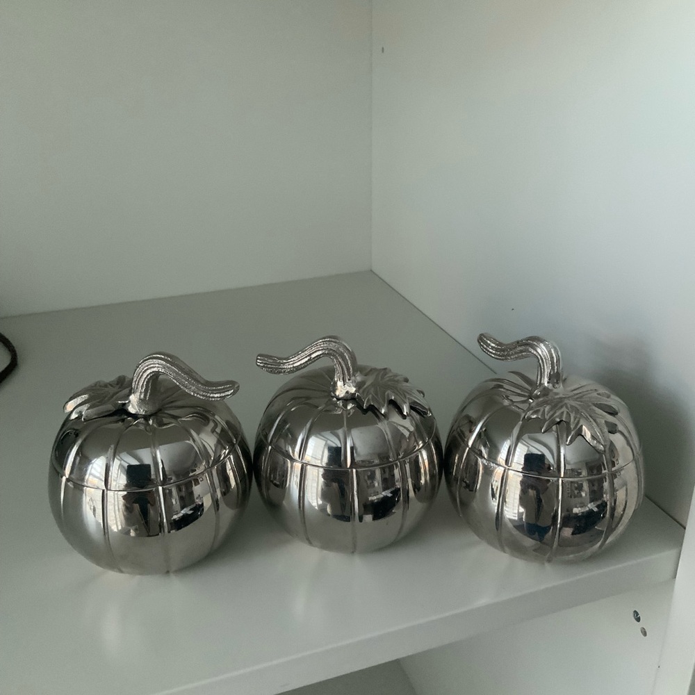 Vintage BATH & BODY WORKS Silver Metal Pumpkin Candle Containers Lid X 3 - Picture 16 of 16